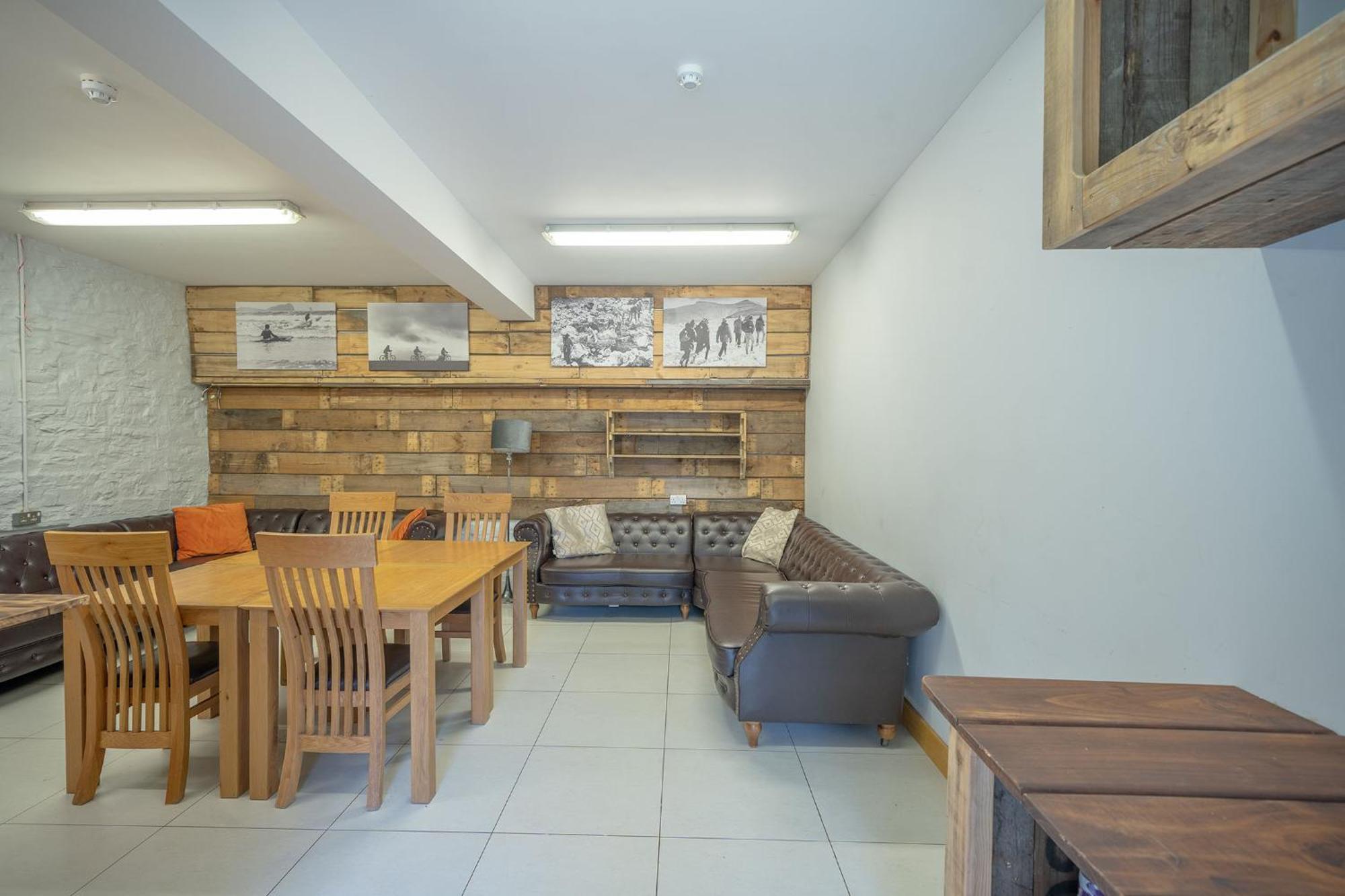 River Wye Hostel Glasbury Exteriör bild